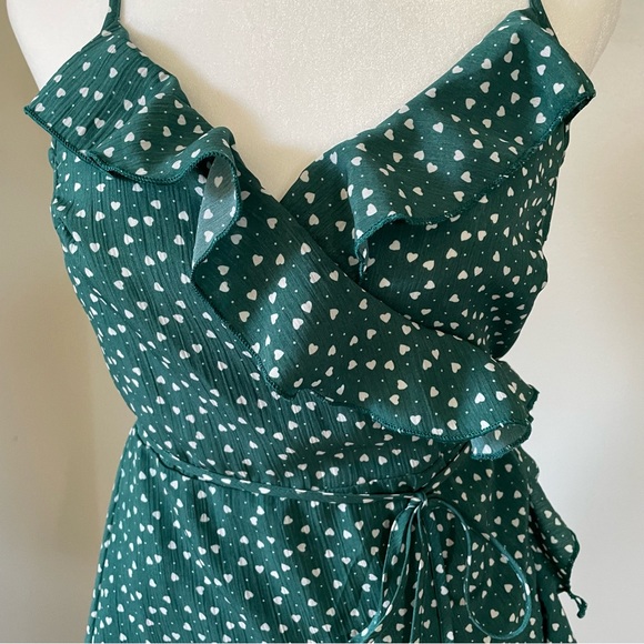 EUC: Green Polka-dot Wrap Dress-Size Medium - Picture 2 of 6